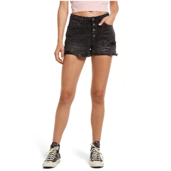 BP Exposed Button High Waist Cutoff Shorts in Black (31) - Picture 11 of 11